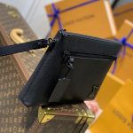 ルイヴィトンスーパーコピー グレインレザー ポシェット・IPAD  M69837