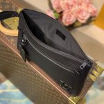 ルイヴィトンスーパーコピー グレインレザー ポシェット・IPAD  M69837