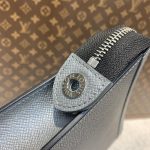 ルイヴィトンスーパーコピー ポシェット・ヴォワヤージュMM M30840