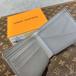 ルイヴィトン コピー モノグラム ポルトフォイユ・ミュルティプル M81383