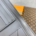 ルイヴィトン コピー モノグラム ポルトフォイユ・ミュルティプル M81383