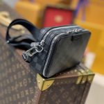ルイヴィトン コピー アルファウエアブル ウォレット メンズ N60418 ルイヴィトン コピー アルファウエアブル ウォレット メンズ N60418