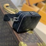 ルイヴィトン コピー アルファ ウエアラブル メンズ ボディバッグM80741