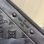 ルイヴィトンコピー モノグラム・シャドウ ポシェット・トゥ・ゴー M81570