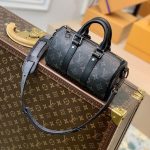 ルイヴィトンスーパーコピー モノグラム・エクリプス XS バッグ M45947 ルイヴィトンスーパーコピー モノグラム・エクリプス XS バッグ M45947