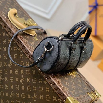 ルイヴィトンスーパーコピー  モノグラム・エクリプス XS バッグ M45947