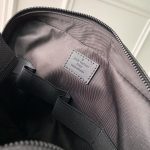 ルイヴィトンスーパーコピー ポーチ 旅行 ミニバッグ ロゴ M20912 ルイヴィトンスーパーコピー ポーチ 旅行 ミニバッグ ロゴ M20912