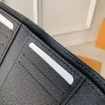 ルイヴィトンスーパーコピー ポルトフォイユ・ヴィクトリーヌ M81557
