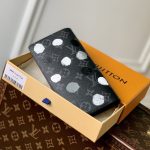 ルイヴィトンコピー 草間彌生コラボ  モノグラム ブラザ 長財布  M81932