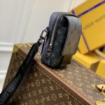 ルイヴィトン コピー ショルダーバッグ サコッシュ ポーチ M81321 ルイヴィトン コピー ショルダーバッグ サコッシュ ポーチ M81321
