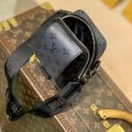 ルイヴィトン コピー ショルダーバッグ サコッシュ ポーチ M81321 ルイヴィトン コピー ショルダーバッグ サコッシュ ポーチ M81321