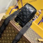 ルイヴィトンスーパーコピー ダブル・フォンポーチ M81323