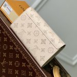 ルイヴィトン コピー マヒナ ポルトフォイユ・イリス 3つ折り財布 M60177