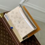 ルイヴィトン コピー マヒナ ポルトフォイユ・イリス 3つ折り財布 M60177