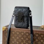 ルイヴィトン コピー Sロック・ウェアラブル ウォレット M81524