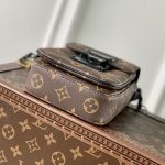 ルイヴィトン コピー ヴェルティカル・ウェアラブル ウォレット M81522 ルイヴィトン コピー ヴェルティカル・ウェアラブル ウォレット M81522