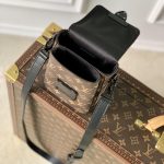 ルイヴィトン コピー ヴェルティカル・ウェアラブル ウォレット M81522 ルイヴィトン コピー ヴェルティカル・ウェアラブル ウォレット M81522