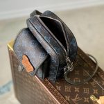 ルイヴィトン コピー クリストファーウエアラブルウォレット M81854 ルイヴィトン コピー クリストファーウエアラブルウォレット M81854