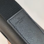ルイヴィトン コピー タイガ・レザー  メッセンジャーバッグM30850