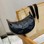 ルイヴィトン コピー オーバー ザ ムーン レディース M59799 ルイヴィトン コピー オーバー ザ ムーン レディース M59799