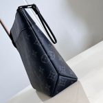 ルイヴィトンコピー ポシェット・ヴォワヤージュ スープル M82543 ルイヴィトンコピー ポシェット・ヴォワヤージュ スープル M82543