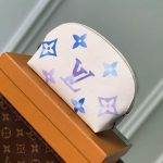 ルイヴィトン コピー モノグラム・スカイブルー 化粧ポーチ PM M82492 ルイヴィトン コピー モノグラム・スカイブルー 化粧ポーチ PM M82492