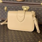 ルイヴィトンコピー LV ポンヌフ ショルダーバッグ M55948 ルイヴィトンコピー LV ポンヌフ ショルダーバッグ M55948