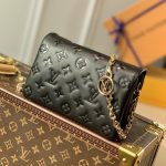 ルイ ヴィトン コピー  ポシェット クッサン エンボス LV M80742