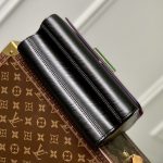 ヴィトンスーパーコピー エピ ツイスト PM ショルダーバッグ M22028 ヴィトンスーパーコピー エピ ツイスト PM ショルダーバッグ M22028