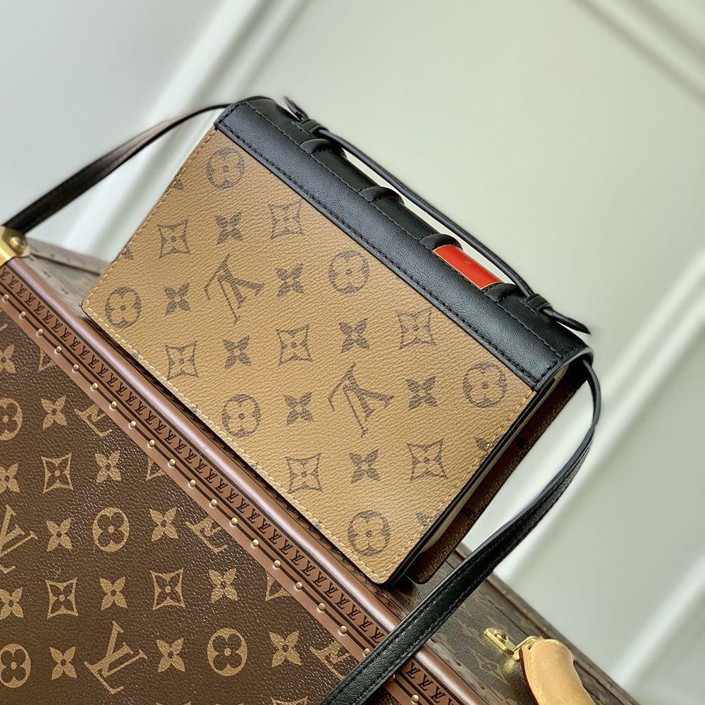 ルイヴィトン コピー LV ブック・ウォレット オン チェーン M81830 ルイヴィトン コピー LV ブック・ウォレット オン チェーン M81830