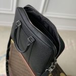 ルイヴィトン コピー ポルト ドキュマン・ヴォワヤージュ M30925