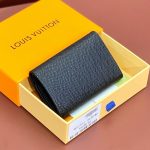 ヴィトン コピー ミュルティクレ 6 タイガ・レザー  M30500