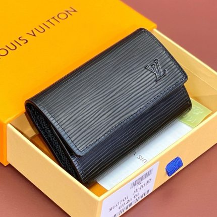 ヴィトン コピー ミュルティクレ 6 タイガ・レザー  M30500