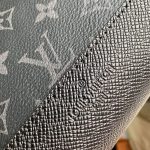 ルイヴィトンコピー ショルダーバッグ モノグラム スリングバッグ M30936 ルイヴィトンコピー ショルダーバッグ モノグラム スリングバッグ M30936
