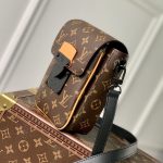 ルイヴィトンコピー ヴェルティカル・ウェアラブル ウォレット M81522 ルイヴィトンコピー ヴェルティカル・ウェアラブル ウォレット M81522