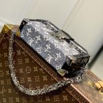 ルイヴィトンコピー プティット マル ショルダーバッグ 牛革トリム M21462 ルイヴィトンコピー プティット マル ショルダーバッグ 牛革トリム M21462