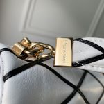 ルイヴィトン スーパーコピー LV ツイストロック M22890 ルイヴィトン スーパーコピー LV ツイストロック M22890