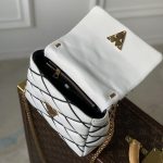 ルイヴィトン スーパーコピー LV ツイストロック M22890 ルイヴィトン スーパーコピー LV ツイストロック M22890