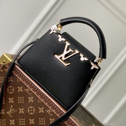 ルイヴィトン スーパーコピー ノエ パース LV チャーム バッグ M82886