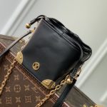 ルイヴィトン スーパーコピー ノエ パース LV チャーム バッグ M82886