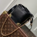 ルイヴィトン スーパーコピー ノエ パース LV チャーム バッグ M82886