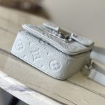 ルイヴィトンコピー ヴェルティカル・ウエアラブル スマホバッグ M82568