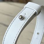 ルイヴィトンコピー ヴェルティカル・ウエアラブル スマホバッグ M82568